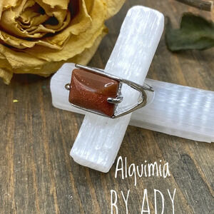 Silver and sunstone gem ring